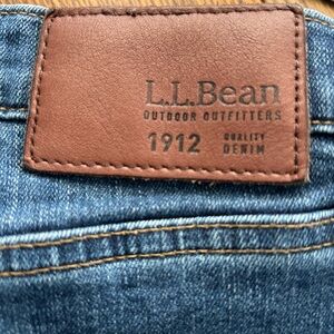 L.L. Bean Men's Blue Denim fleece lined Jeans